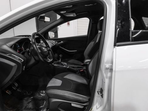 Used 2017 Ford Focus ST FWD image 17