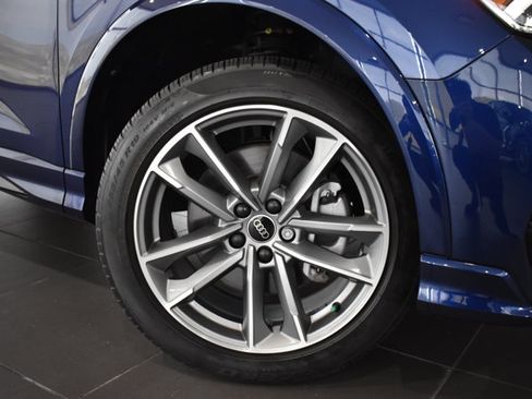Used 2023 Audi Q3 2.0T Premium Plus w/ Premium Plus Package AWD/4WD image 2