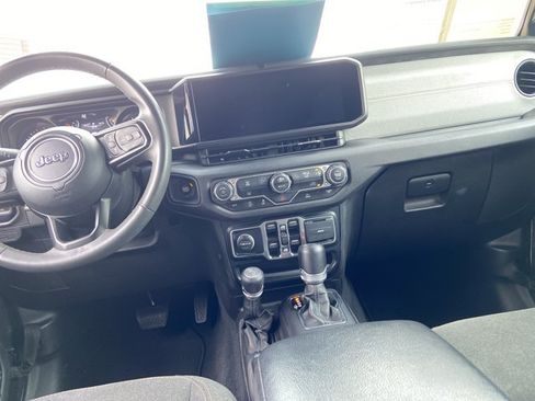 Used 2024 Jeep Wrangler Unlimited Sport AWD/4WD image 15