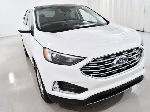 Used 2022 Ford Edge SEL w/ Convenience Package image 4