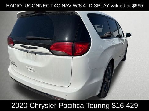 Used 2020 Chrysler Pacifica Touring w/ S Appearance Package image 3