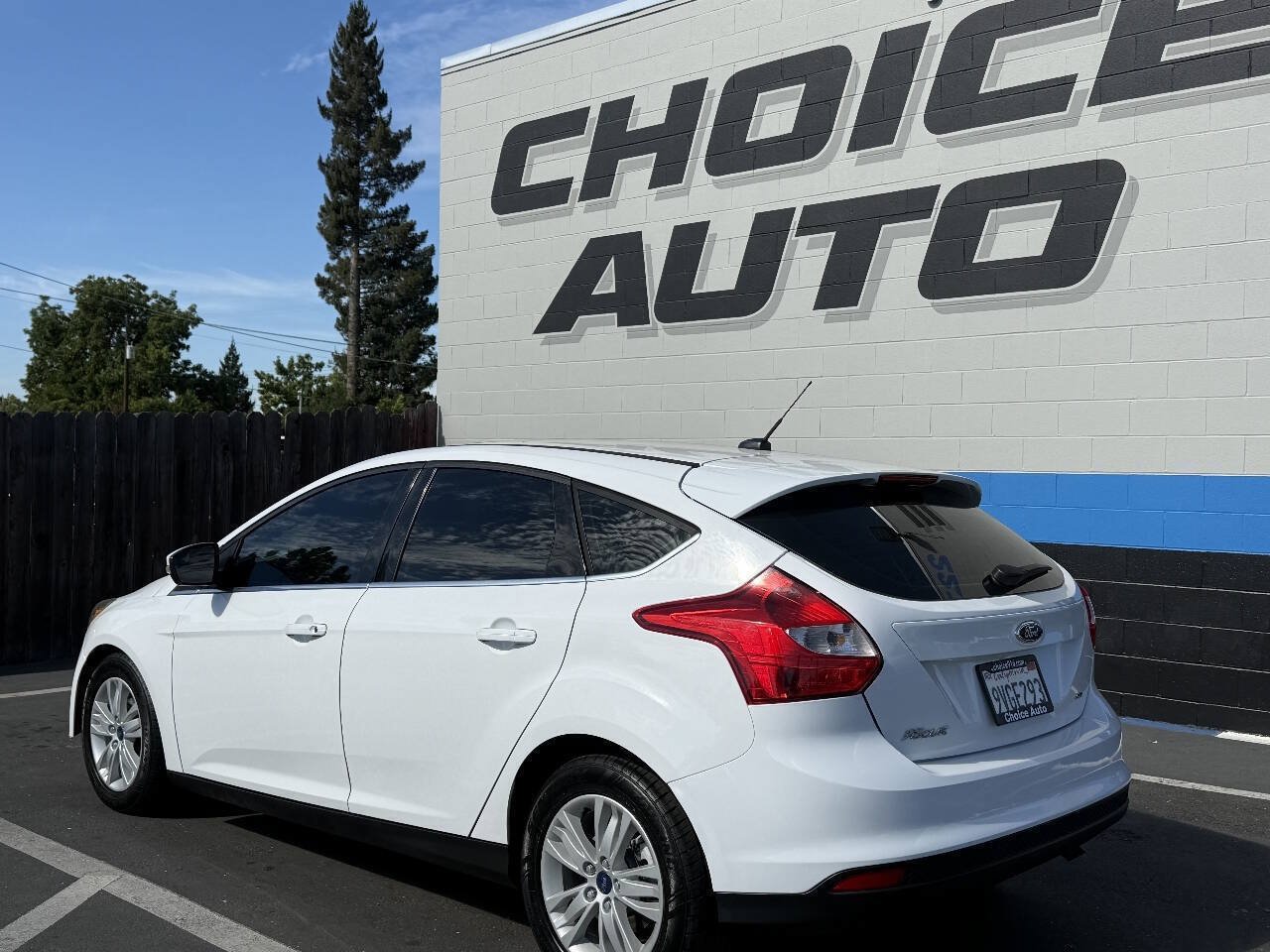 Used 2012 Ford Focus SEL FWD image 23