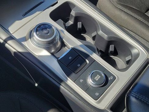 Used 2021 Ford Explorer XLT image 28