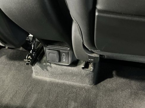 Used 2025 Chevrolet TrailBlazer RS w/ Convenience Package image 28