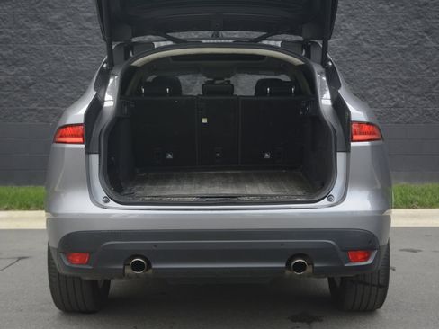 Used 2020 Jaguar F-PACE Premium image 39