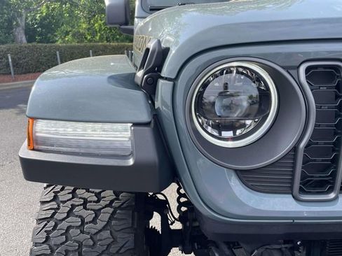 Used 2025 Jeep Wrangler Unlimited Rubicon 392 AWD/4WD image 40
