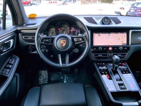 Used 2024 Porsche Macan GTS image 5