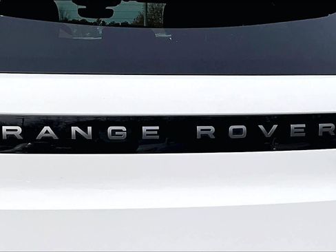 Used 2024 Land Rover Range Rover Sport SE image 10