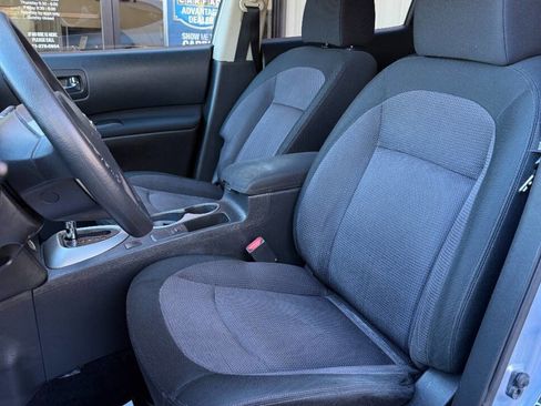 Used 2013 Nissan Rogue SV image 11