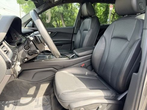 Used 2018 Audi Q7 3.0T Prestige AWD/4WD image 12