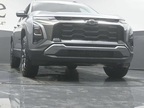 New 2026 Chevrolet Equinox ACTIV w/ Convenience Package III FWD image 3