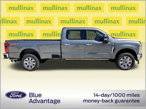Used 2025 Ford F350 Lariat w/ Lariat Ultimate Package image 2