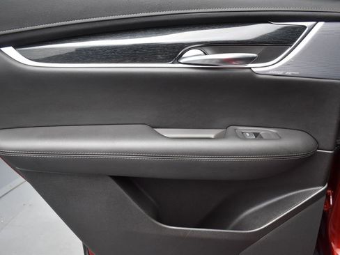 Used 2021 Cadillac XT5 Premium Luxury image 23