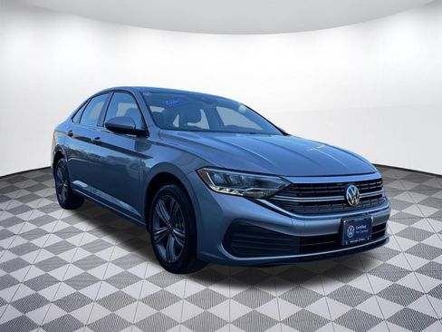 Certified 2024 Volkswagen Jetta SE FWD image 7
