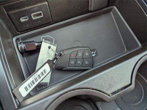 Used 2022 GMC Yukon Denali image 23