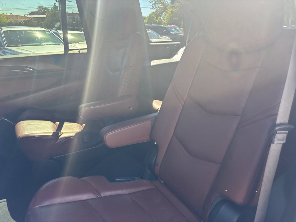 Used 2015 Cadillac Escalade Premium AWD/4WD image 13