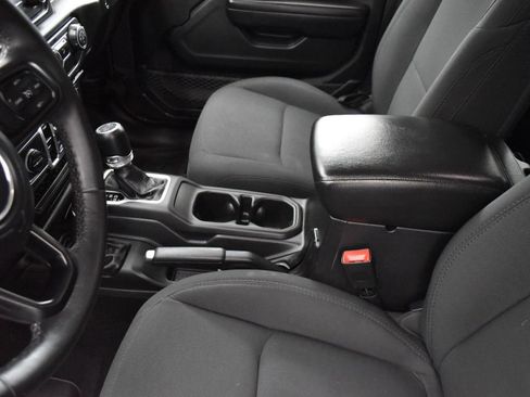 Used 2018 Jeep Wrangler Unlimited Sport S image 16