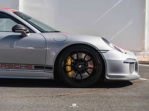 Used 2016 Porsche 911 R RWD image 5
