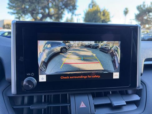 Used 2025 Toyota RAV4 XLE image 17