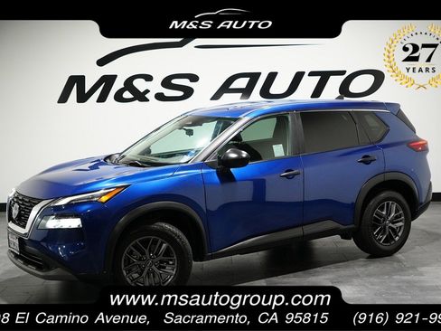 Used 2023 Nissan Rogue S image 1