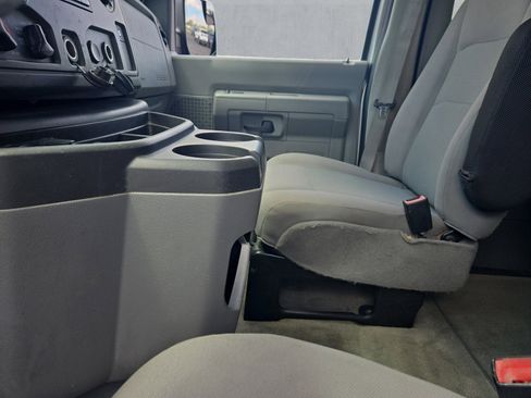 Used 2013 Ford E-350 and Econoline 350 XLT RWD image 22