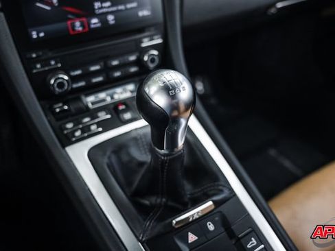 Used 2018 Porsche 718 Cayman RWD image 12