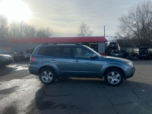 Used 2010 Subaru Forester 2.5X Premium image 5