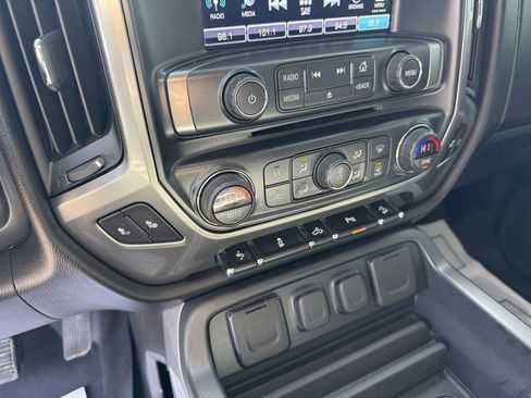 Certified 2018 Chevrolet Silverado 1500 LT w/ Texas Edition image 18