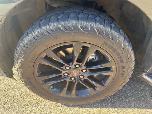 Certified 2022 Ford Expedition XLT image 8