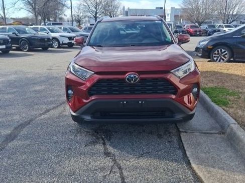 Used 2021 Toyota RAV4 XLE Premium image 2