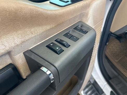 Used 2011 Ford F250 Lariat w/ Lariat Ultimate Pkg image 35