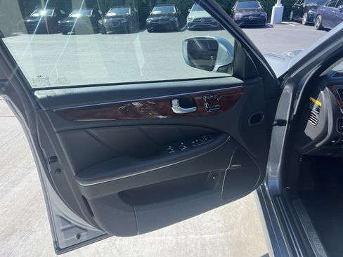 Used 2014 Hyundai Equus Signature RWD image 14