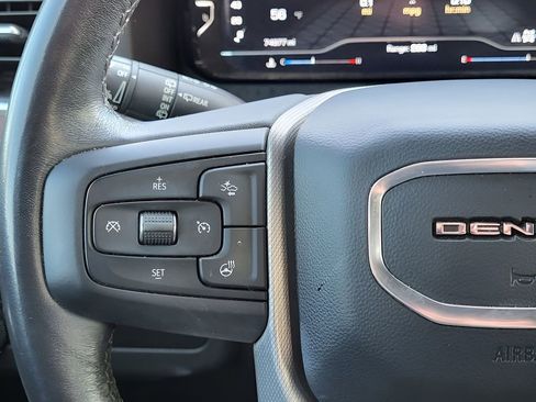 Used 2022 GMC Yukon XL Denali AWD/4WD image 24