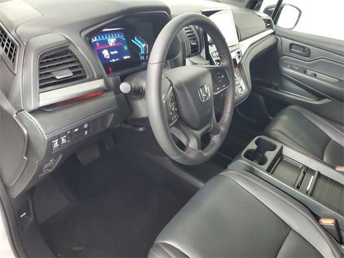Used 2023 Honda Odyssey Sport image 21