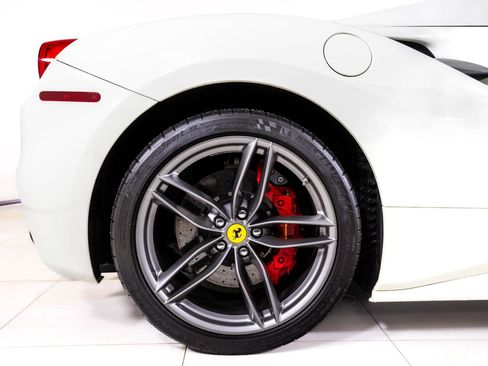 Used 2017 Ferrari 488 Spider RWD image 17