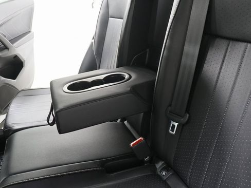 Used 2022 Volkswagen Tiguan SE R-Line image 26