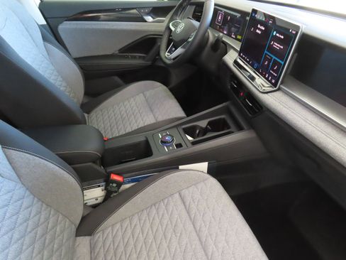 New 2025 Volkswagen Tiguan S image 26