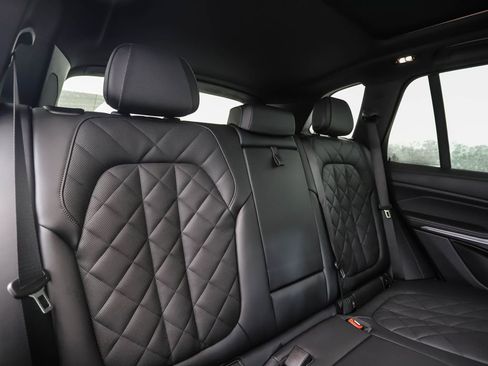 Certified 2025 BMW X5 xDrive50e image 28