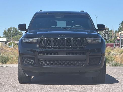 Used 2024 Jeep Grand Cherokee L Altitude AWD/4WD image 10