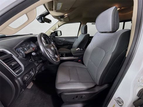 Used 2020 RAM 1500 Big Horn AWD/4WD image 11