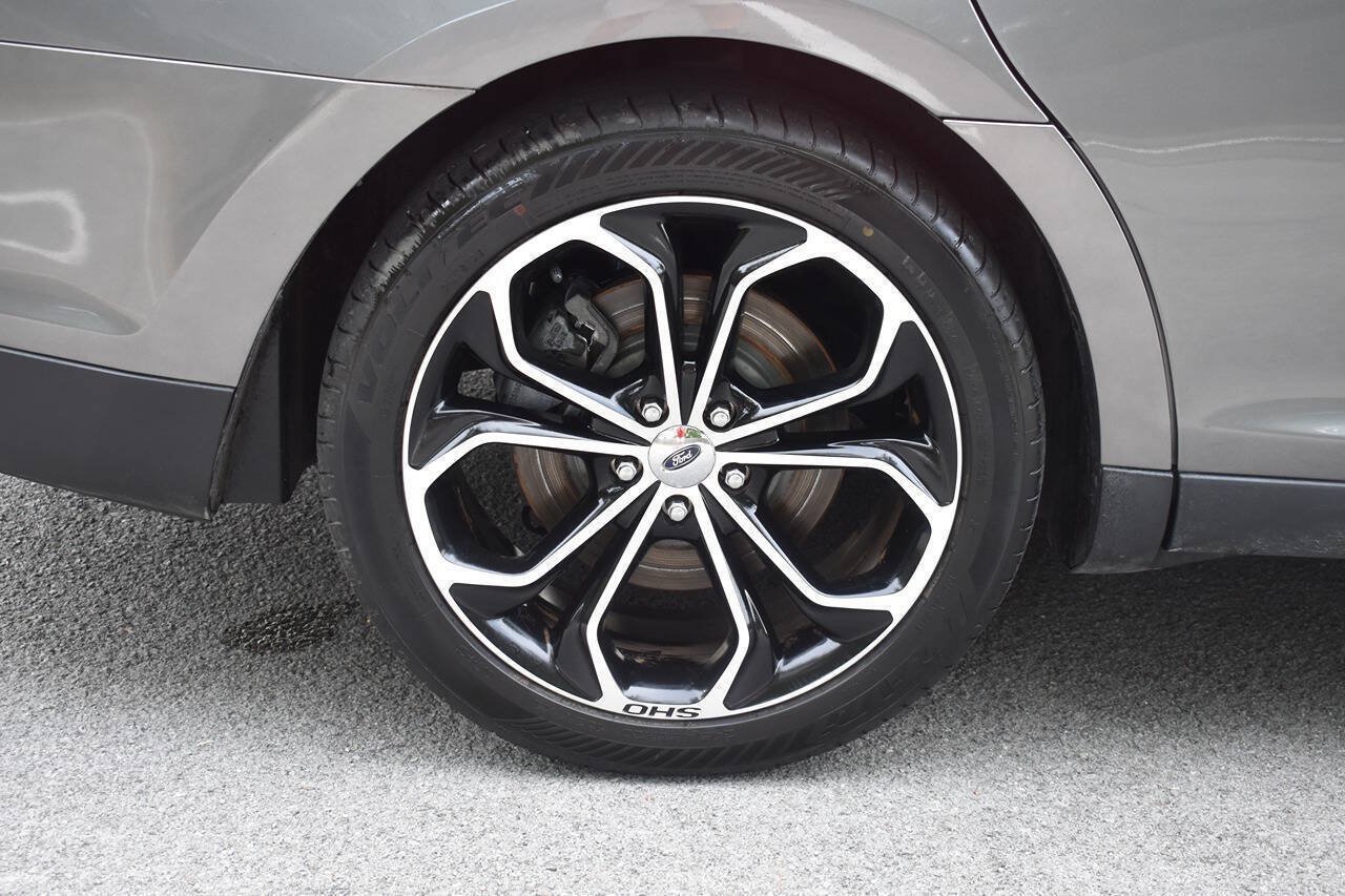 Used 2013 Ford Taurus SHO AWD/4WD image 13