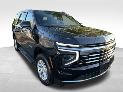 Used 2025 Chevrolet Tahoe LT AWD/4WD image 17