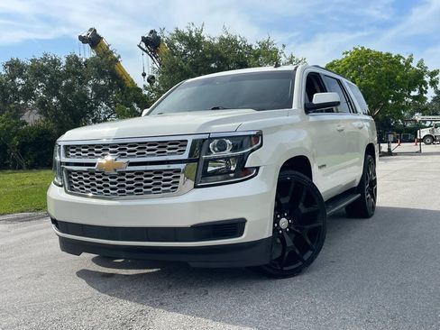 Used 2015 Chevrolet Tahoe LT RWD image 2