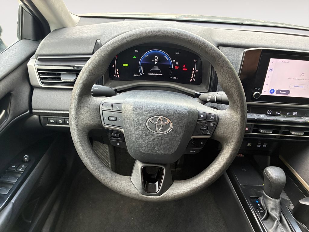 Used 2025 Toyota Camry LE FWD image 12