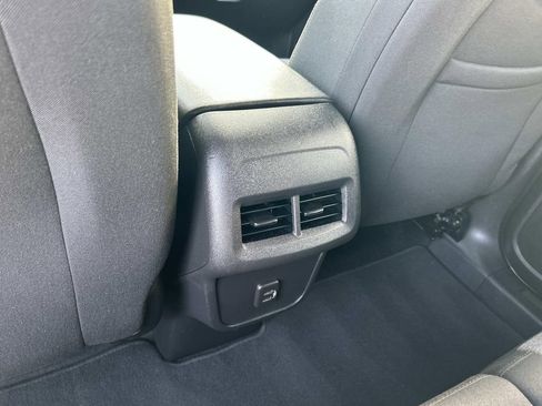 Used 2023 Chevrolet Equinox LT image 19