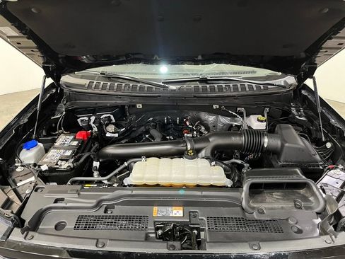 Used 2025 Ford Expedition Active AWD/4WD image 6