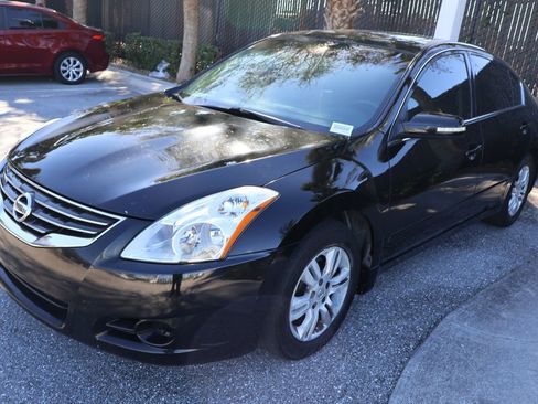 Used 2012 Nissan Altima 2.5 SL w/ 2.5SL Pkg image 2