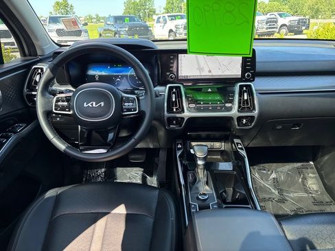 Used 2023 Kia Sorento SX AWD/4WD image 15