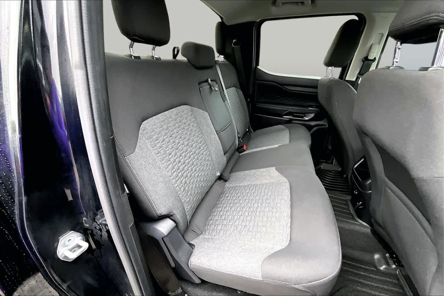 Used 2025 Ford Ranger XLT w/ Black Appearance Package RWD image 22