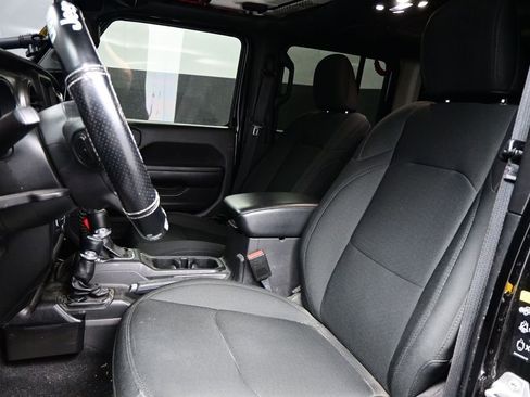 Used 2022 Jeep Wrangler Unlimited Sport AWD/4WD image 6